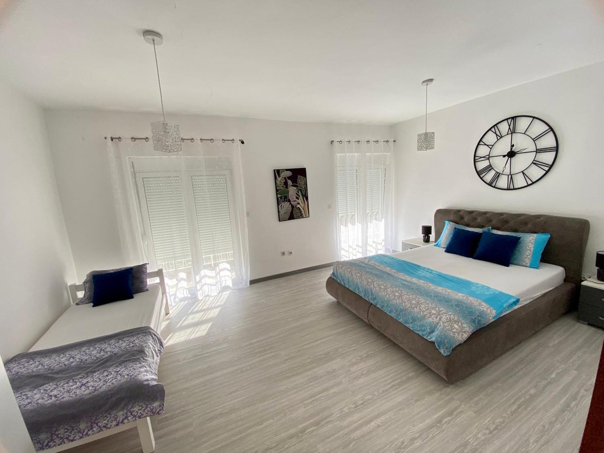 Banicevic Apartmani Thenovici Luaran gambar