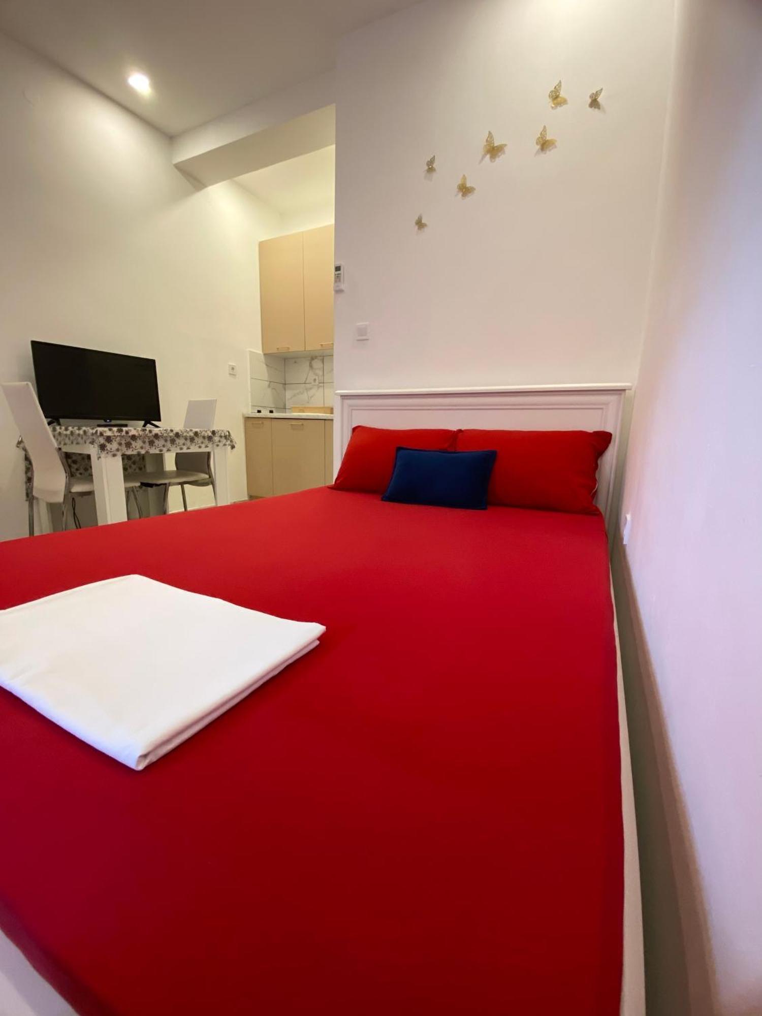 Banicevic Apartmani Thenovici Luaran gambar